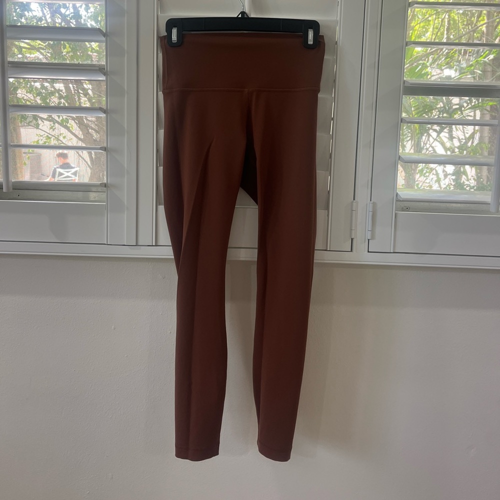 Lululemon Wunder Train HR Crop 23’ - size 6, brand new never worn